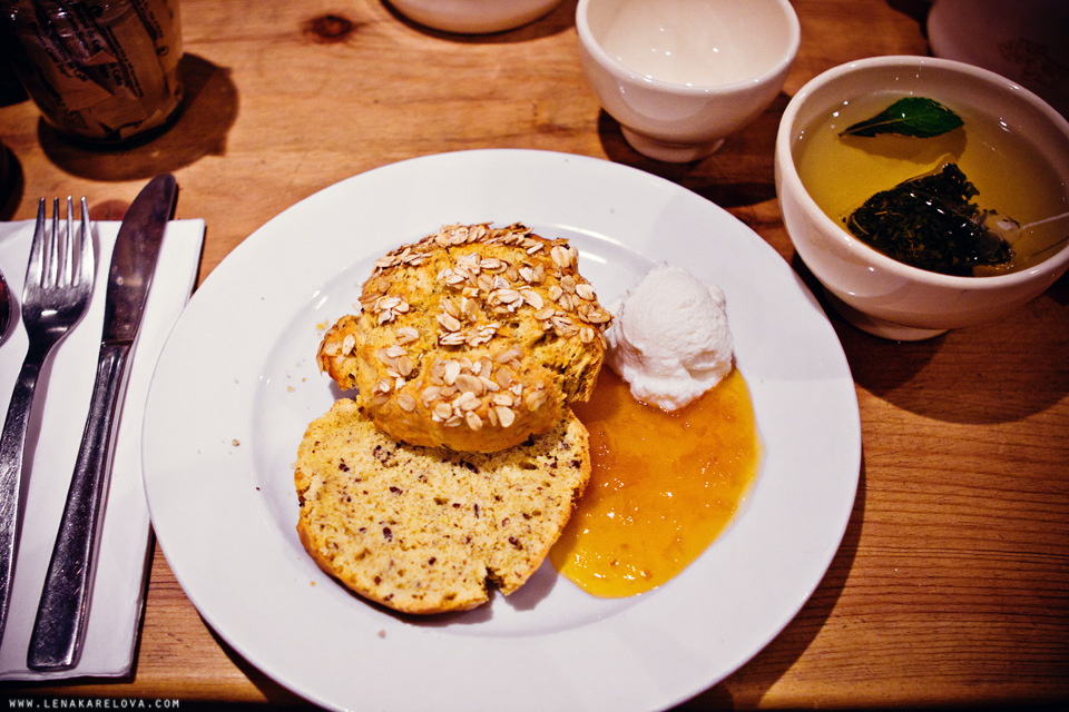 scone with riccota and jam in Le pain quotidien,Barcelona center