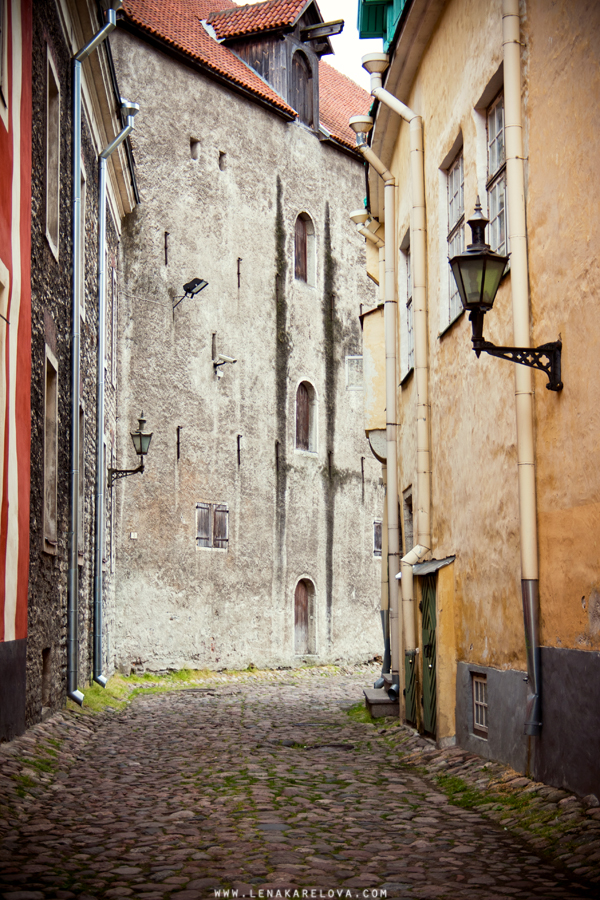 narrow old streets in Tallinn Estonia