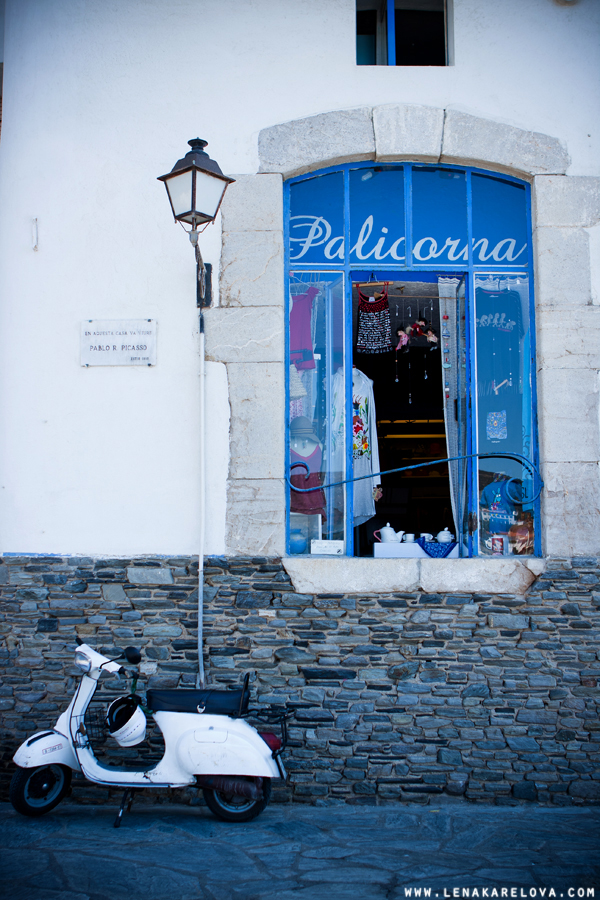 Cute things in the streets of Cadaques