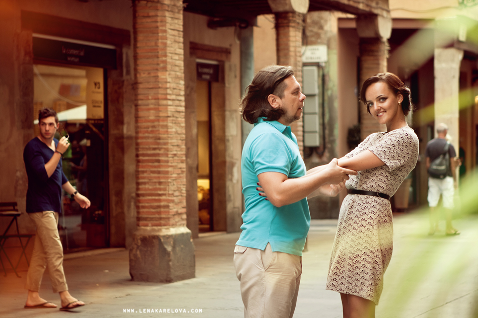 weddings and engagement story in barcelona by Lena Karelova Photography