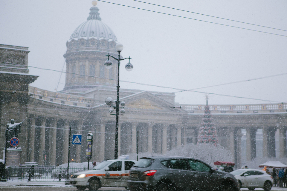 5 razones para viajar a San Petersburgo en invierno. Nevskiy Prospekt - Catedral de Kazán