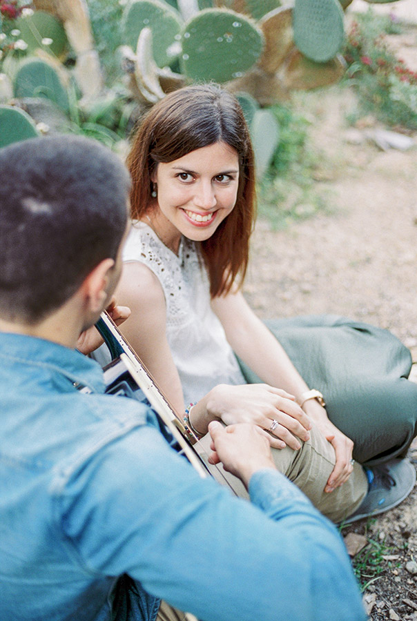 Couple in the park| Barcelona engagement photographer | Film Wedding Photographer | Lena Karelova Photographer in Barcelona | Fine Art Photography