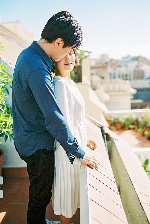 Beautiful couple on terrace in Barcelona | Fin Art Photographer | Lena Karelova Photography | Barcelona Film Wedding Photographer