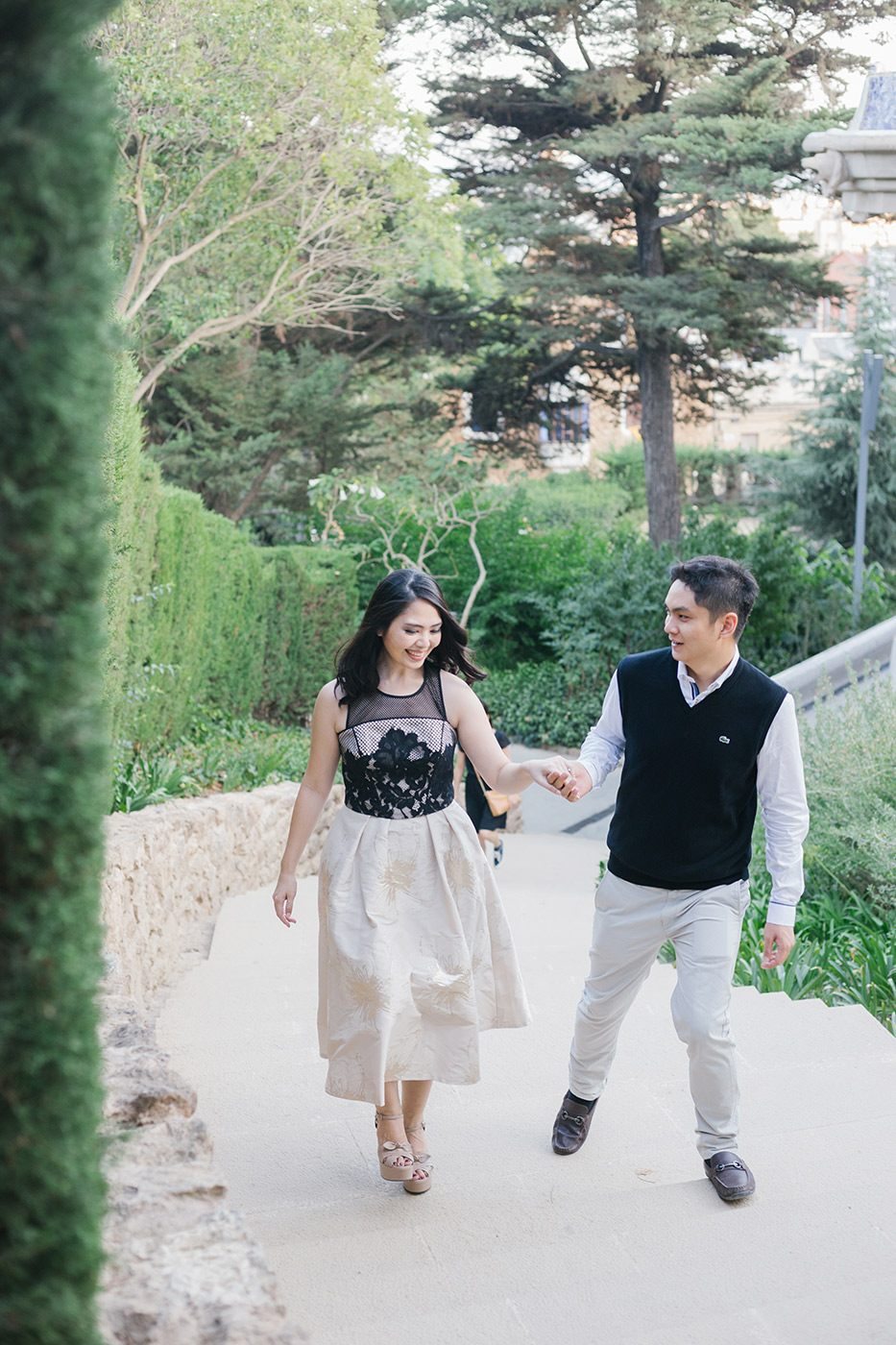 Romantic Engagement | Engagement Photographer Barcelona | Fine Art Photographer | Elegant pre wedding photoshoot Barcelona