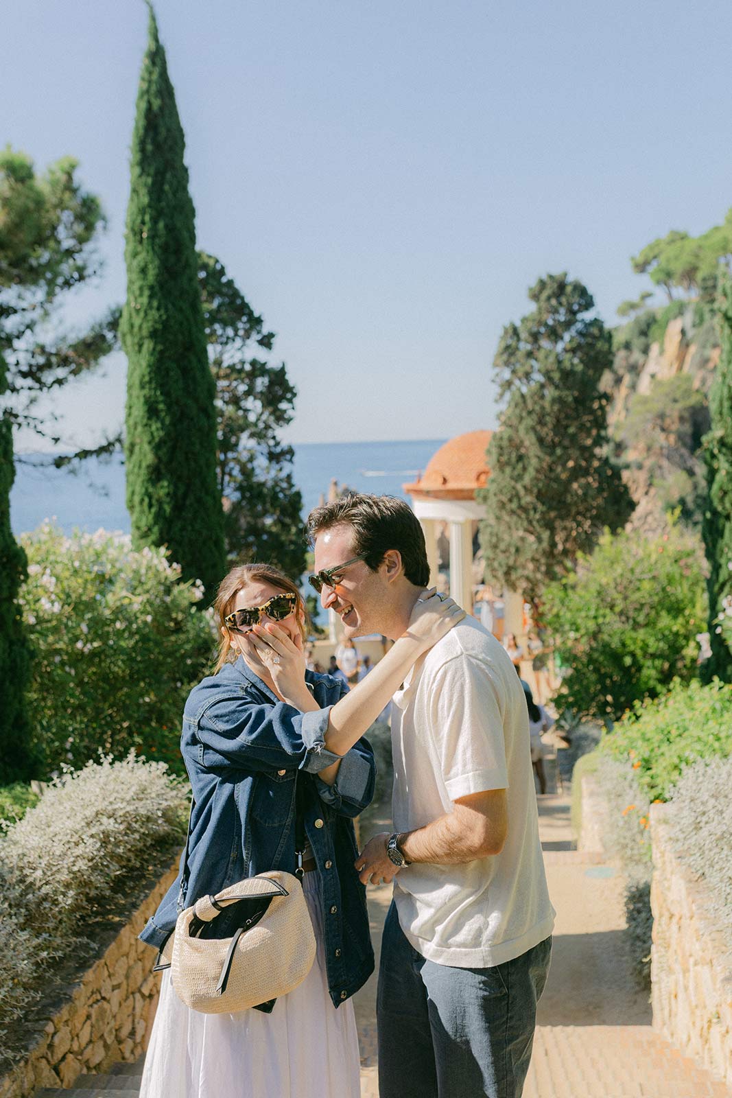 Young woman totally surprised on marriage proposal at MArimurtra Botanical Garden | Costa Brava Surprise Marriage Proposal